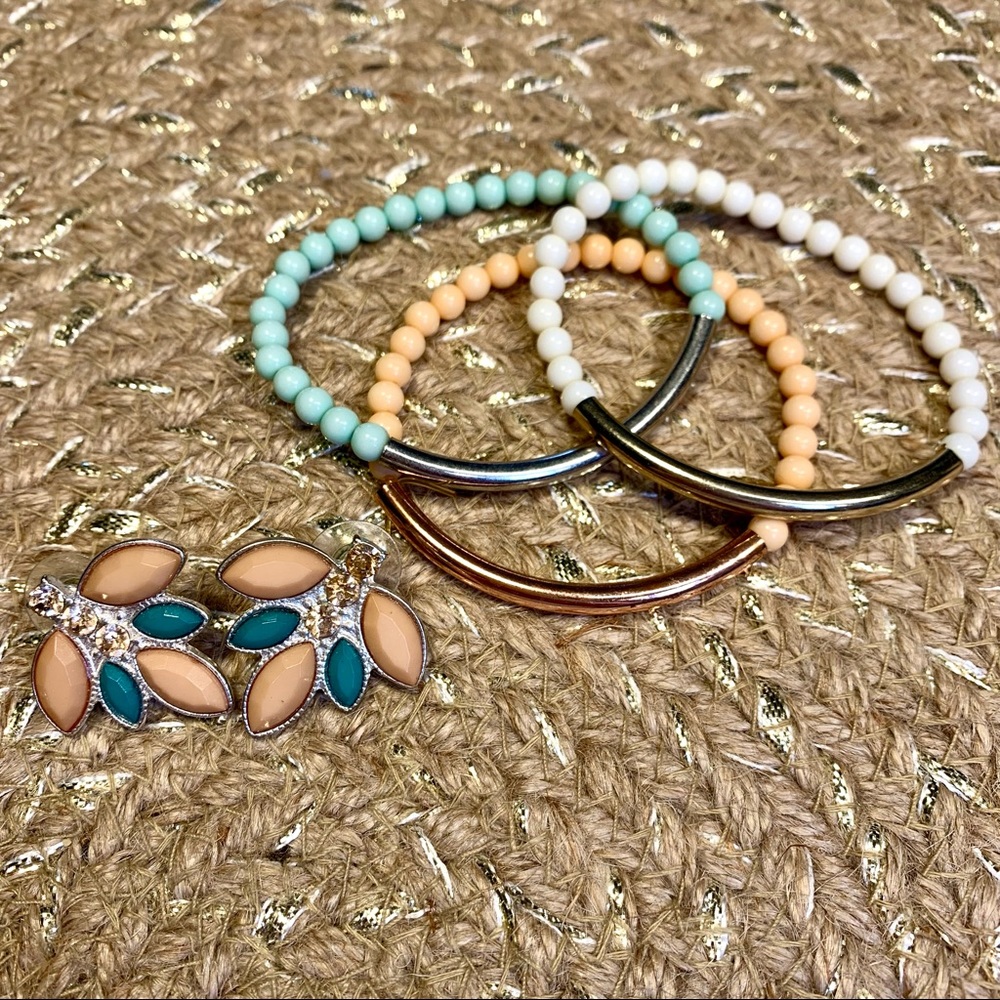 CLOSET SALE Francesca’s pastel bracelet and earring set